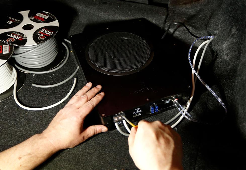 Wiring a subwwofer in the trunk