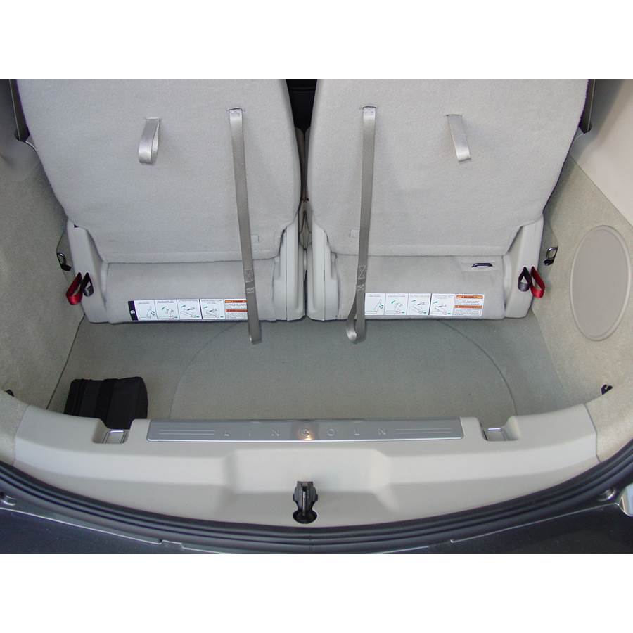 2013 Lincoln MKT Cargo space