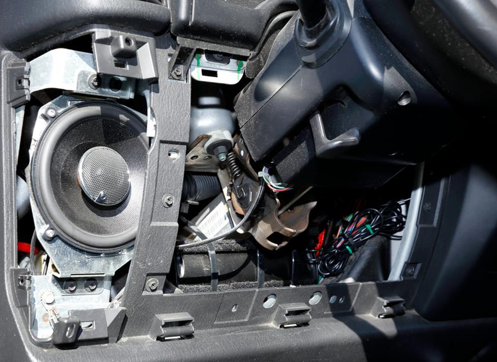 jeep wrangler amplifier installation