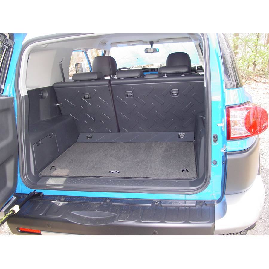 2010 Toyota FJ Cruiser Cargo space