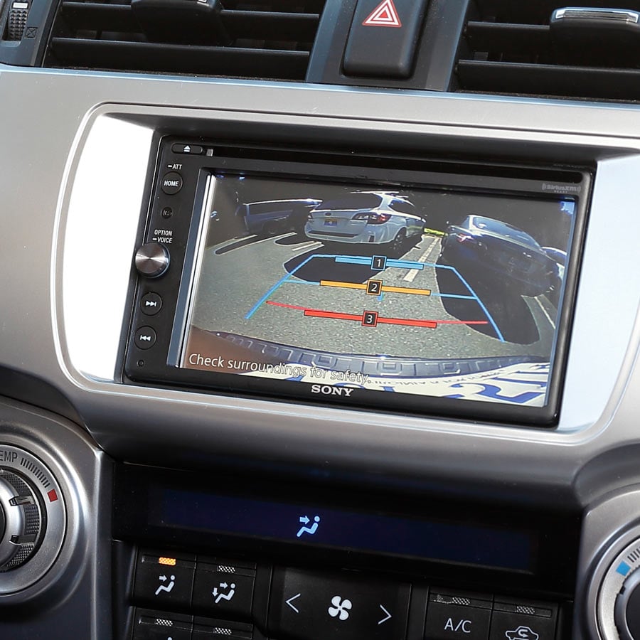 https://canada.crutchfieldonline.com/ImageBank/v20180827094900/core/learn/article/3772/3579-Backup-camera-6-900x900.jpg