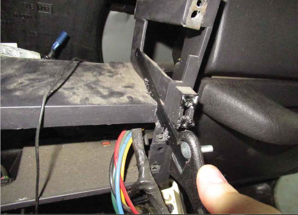 cutting the dash brace in a jeep wrangler