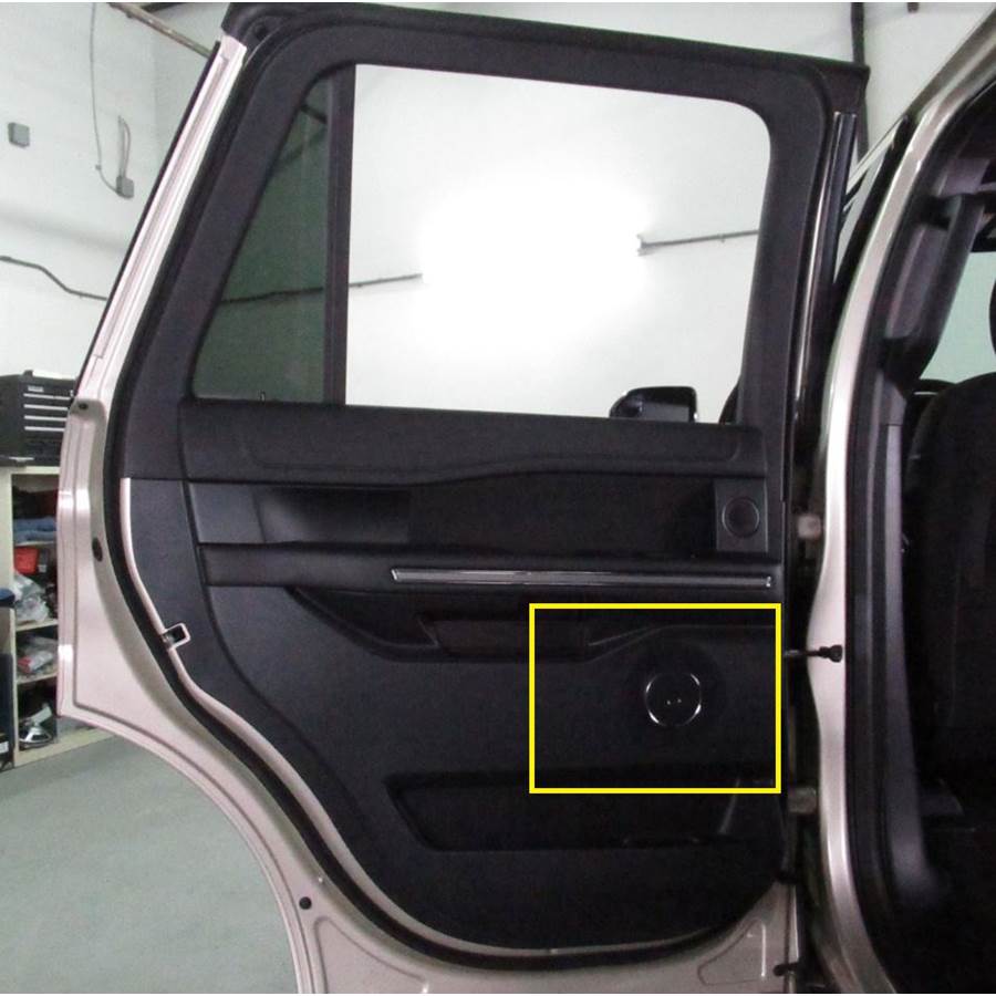 2020 Ford Expedition Rear door woofer location