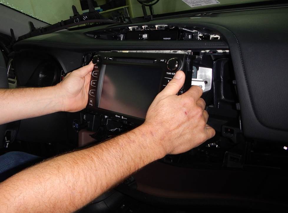 Toyota highlander discount jbl audio system