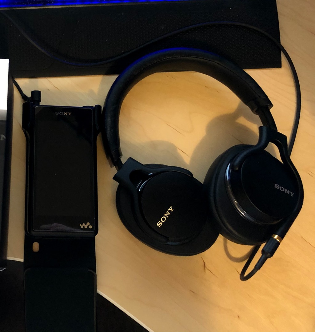 Customer Reviews: Sony MDR-1AM2 Over-ear headphones at Crutchfield