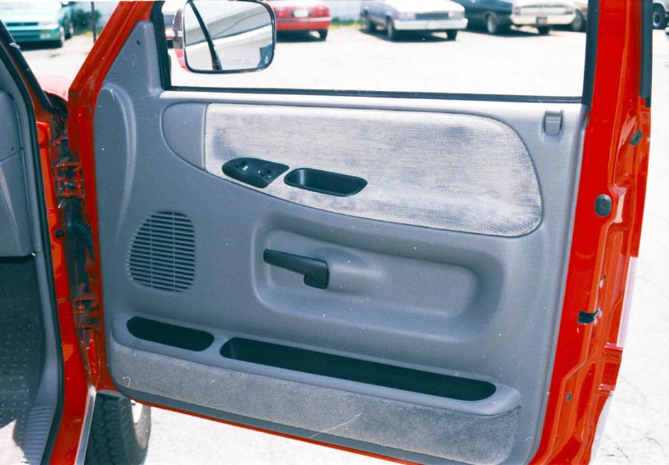 1005 dodge ram door