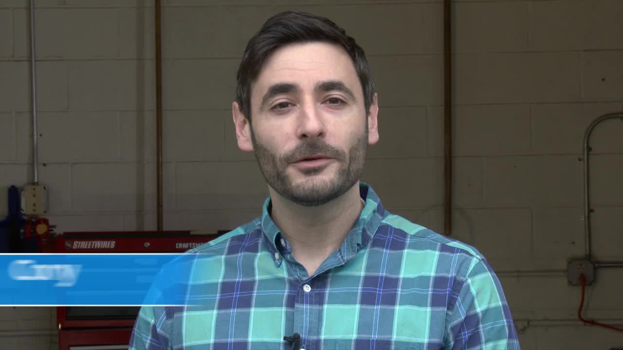 How to Install a Stereo and Speakers in a Ford Escape