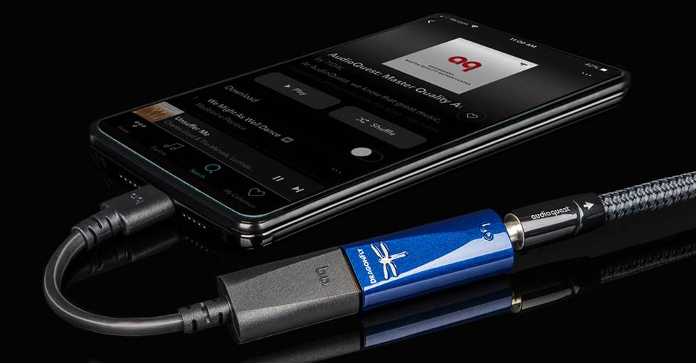 AudioQuest DragonFly® Cobalt Plug-in USB DAC/headphone amplifier