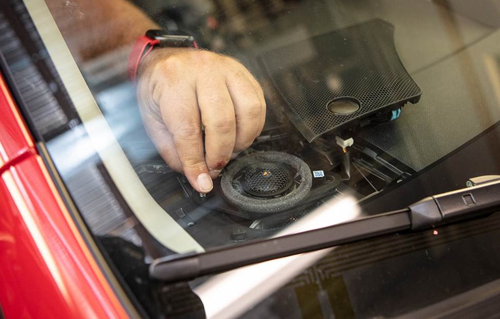 Installing a tweeter in the dash