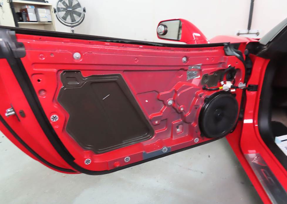c7 corvette door speakers