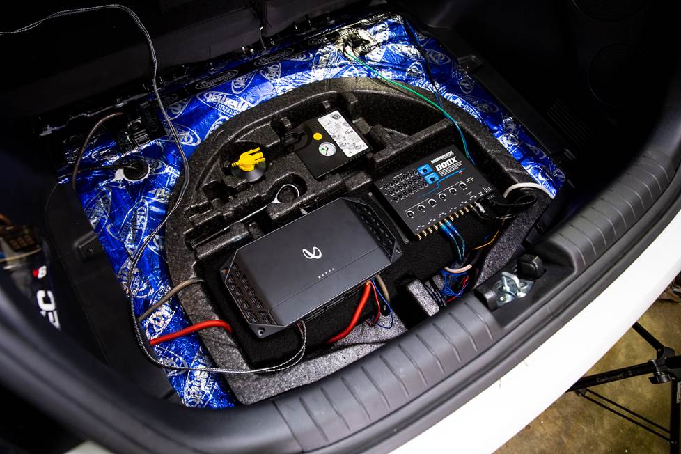 rear hatch install with amp, dsp, loc, amd dynamat