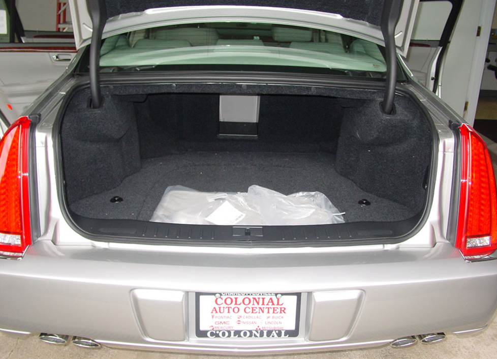 cadillac dts trunk space