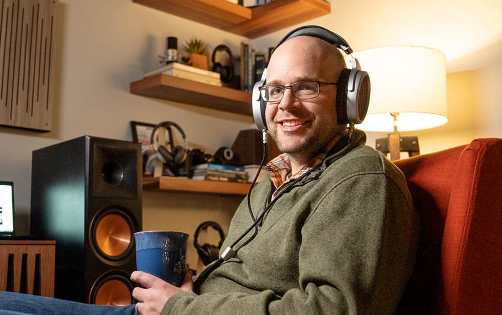 Jeff listening to Warwick headphones.