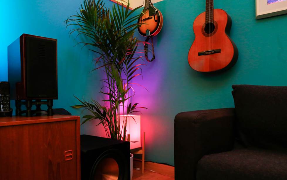 color-changing smart bulbs