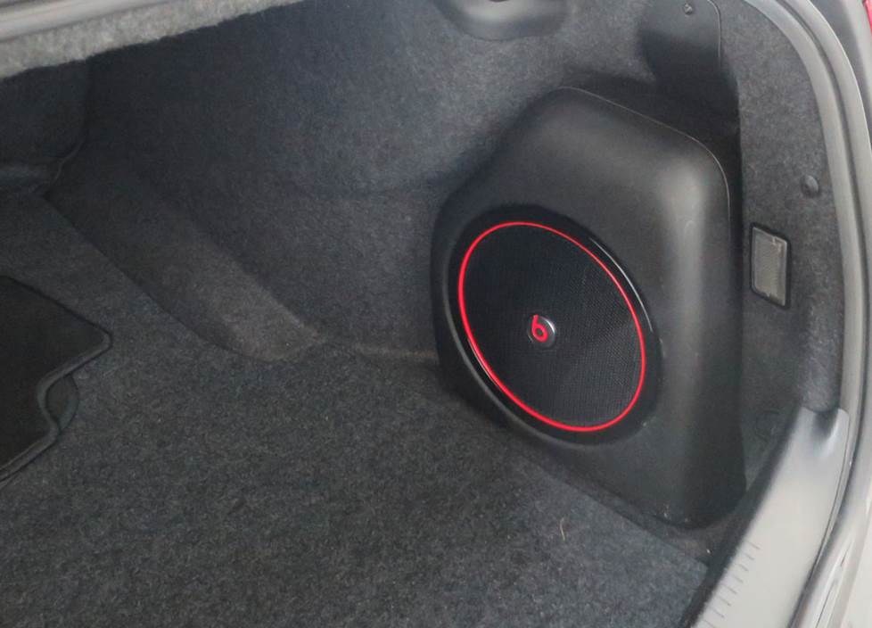Dodge charger beats subwoofer 2025