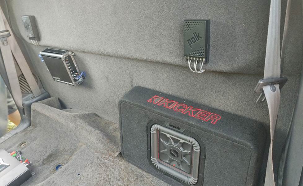 1998 dodge dakota rear wall