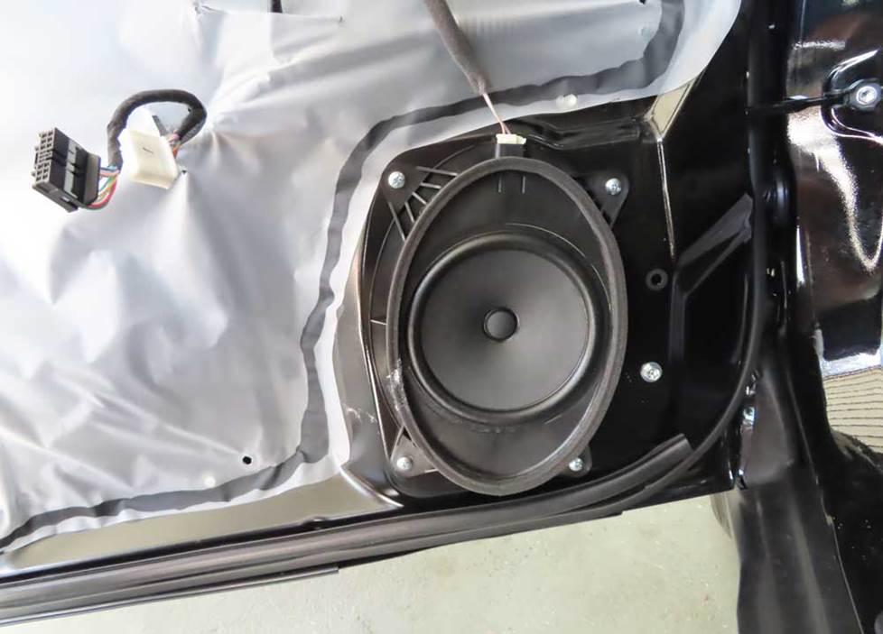 subaru outback front door speaker