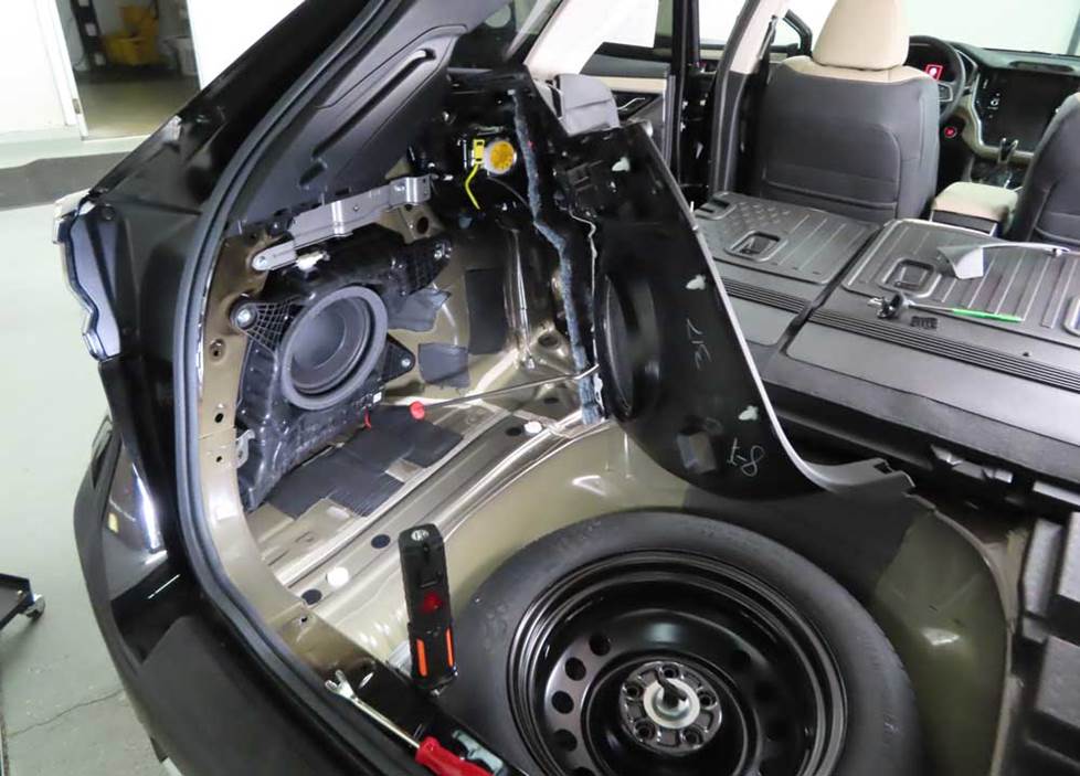 subaru outback harman kardon subwoofer