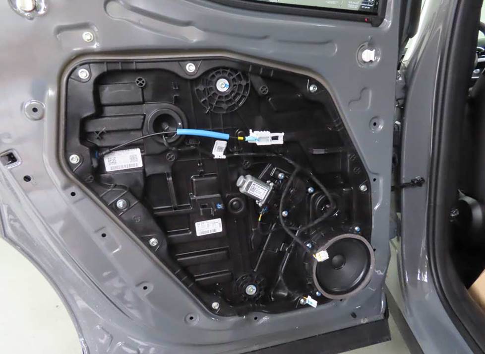 hyundai santa cruz rear door speakers