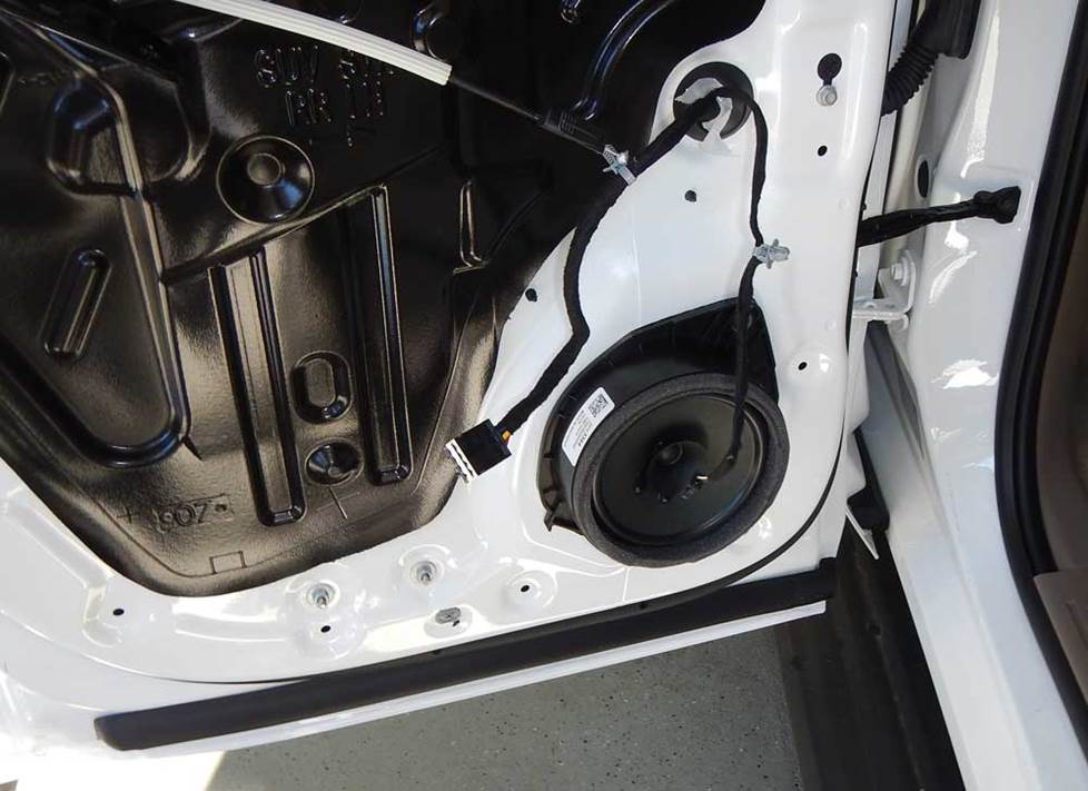 chevy tahoe rear door speakers