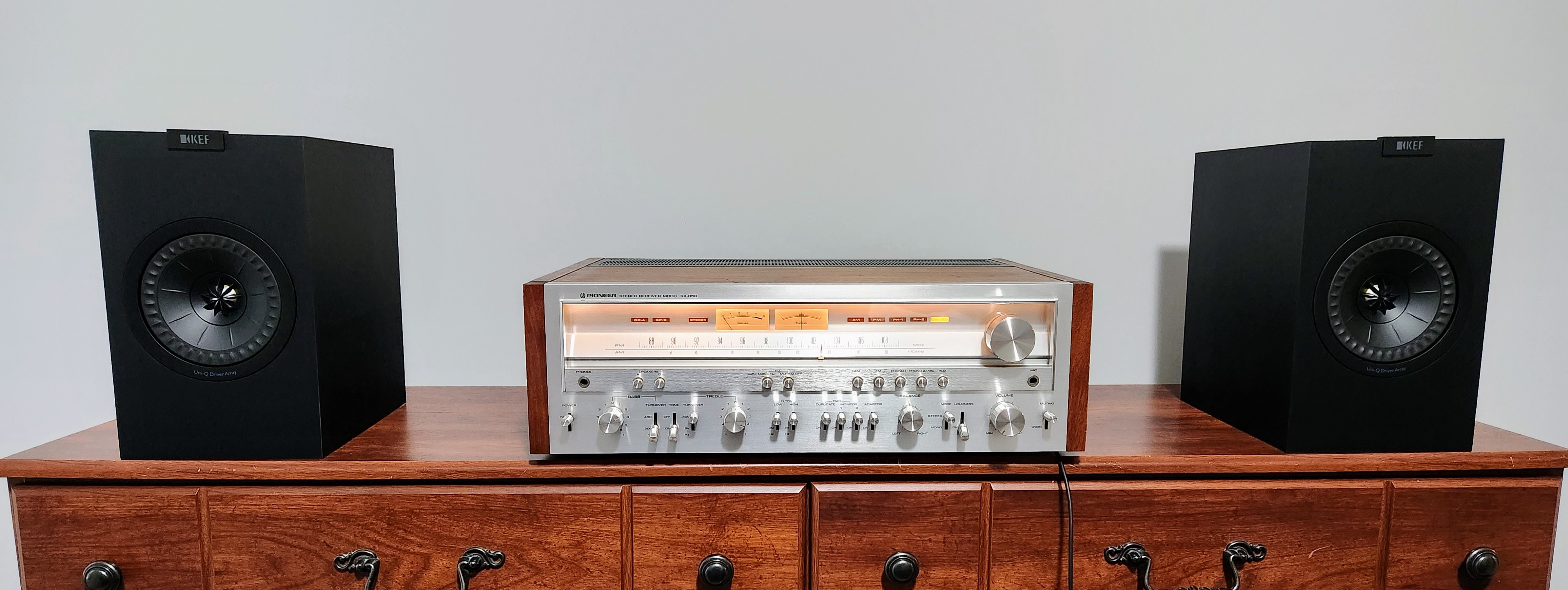 Customer Reviews: KEF Q150 (Black) Bookshelf speakers at