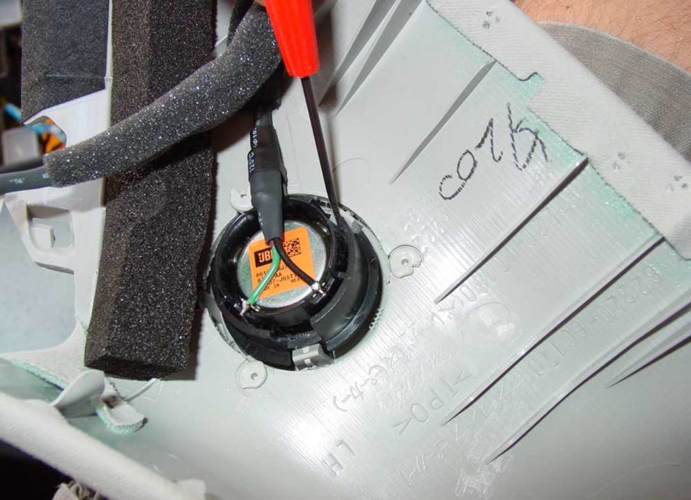 Toyota Land Cruiser pillar speakers
