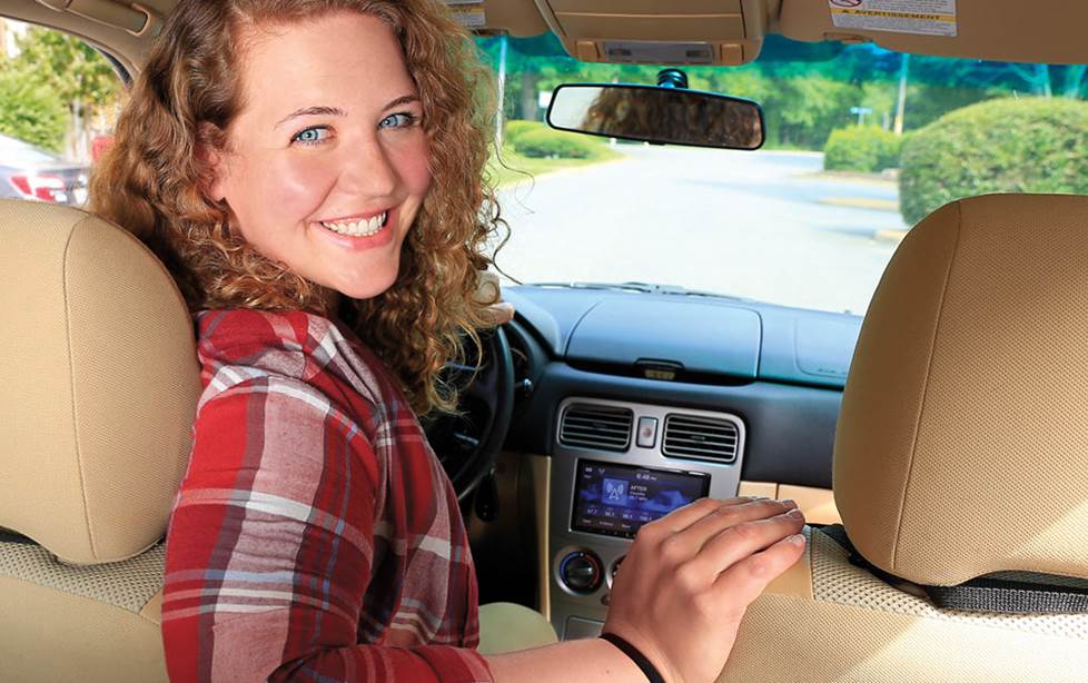 Britt in her old car 500iLX407 in the dash