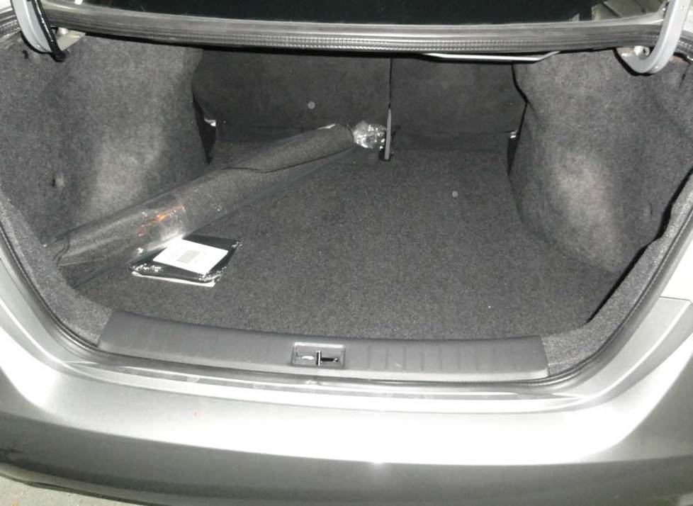 nissan sentra trunk subwoofer space