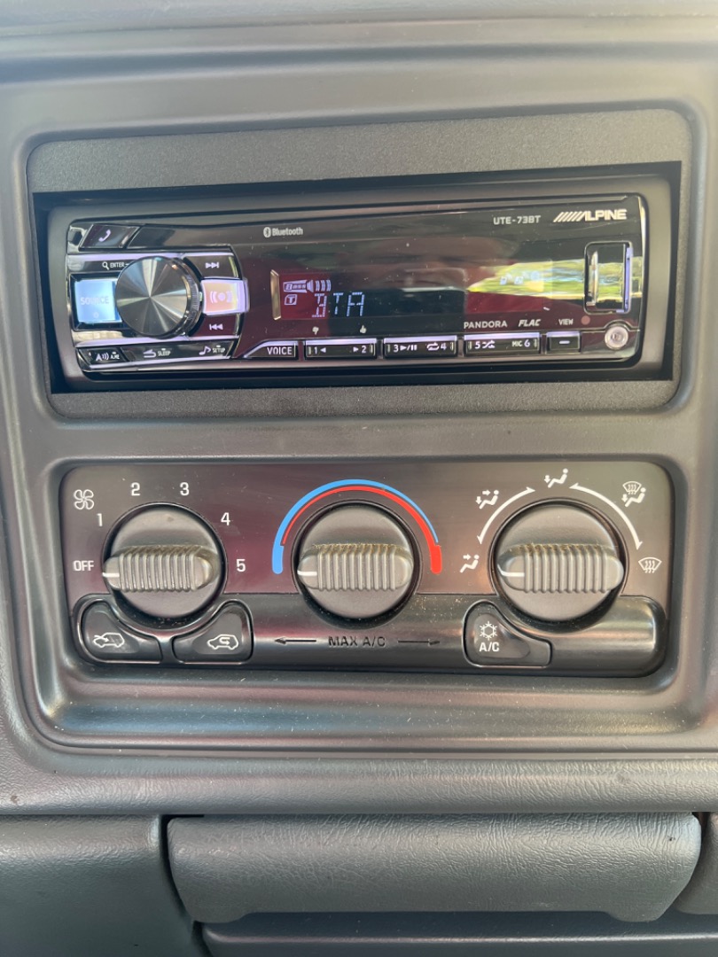 BMW Mini Cooper car radio Alpine UTE-200BT Bluetooth Handsfree