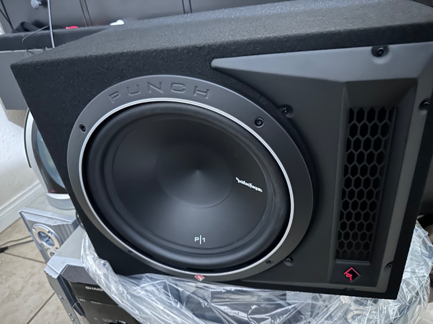 Customer Reviews: Rockford Fosgate P1-1X12 Punch P1 12