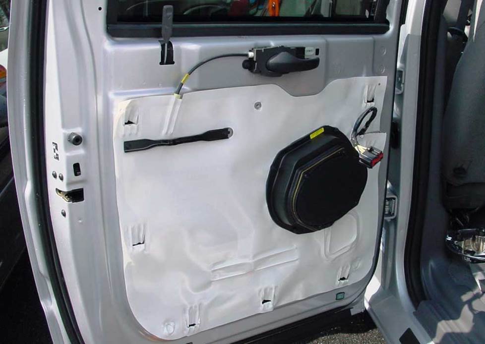 ford f-150 supercrew rear door speaker