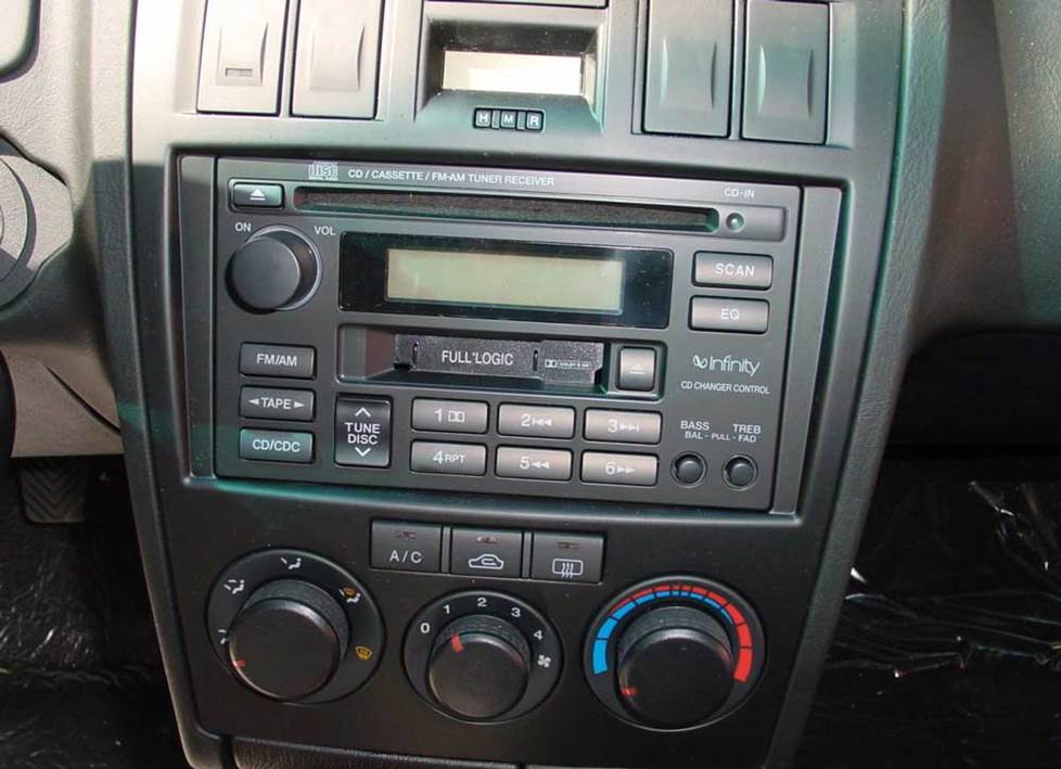 Hyundai Tiburon Infinity radio