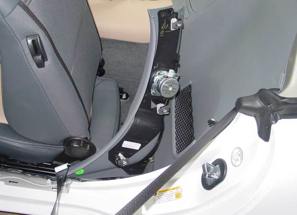saturn sky rear door speakers