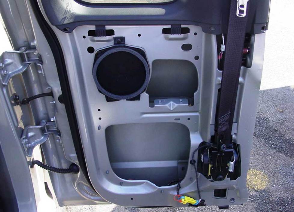 chevy colorado gmc canyon isuzu i-series extended cab rear door speakers