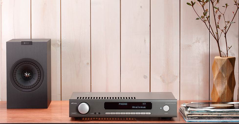 Arcam SA10 integrated amplifier with KEF Q150 bookshelf speakers