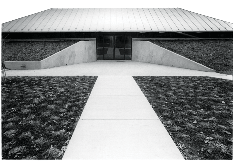 Vintage photo of Crutchfield headquarters