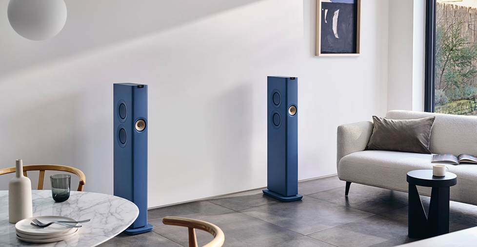 KEF LS60 Wireless floor-standing powered speakers