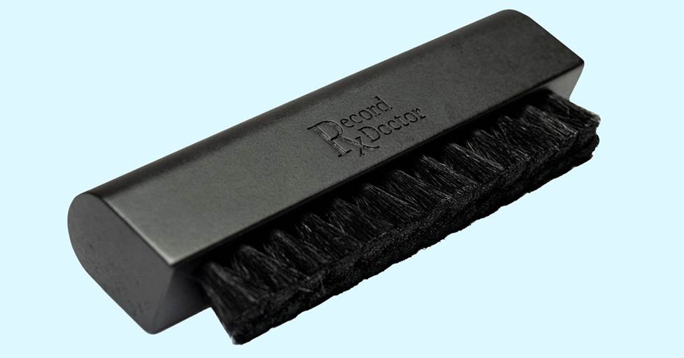 Record brush