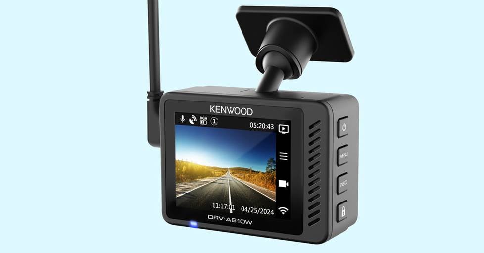 photo of Kenwood DRV-A610WDP with the screen showing