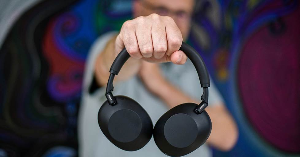 Sony WH 1000XM6 Headphone Review