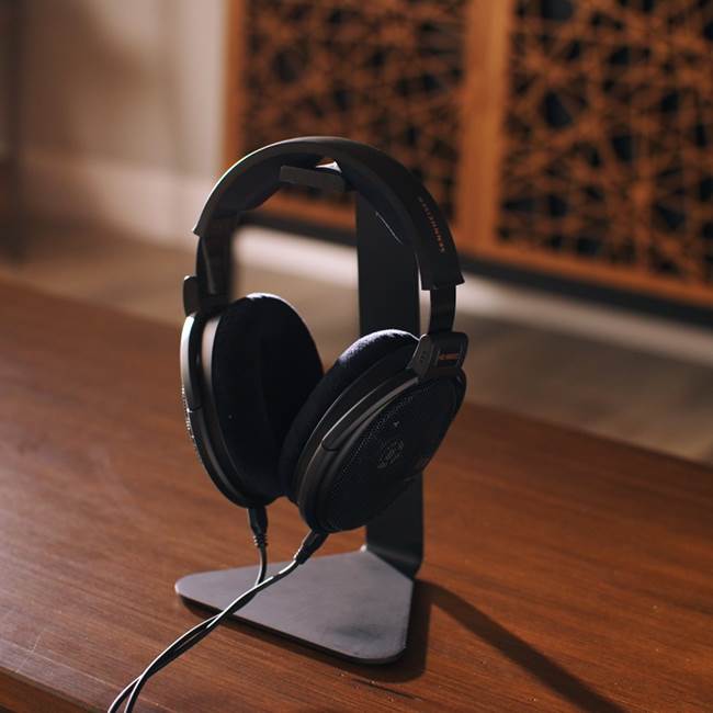 Sennheiser HD 660S2 Open-back wired over-ear headphones at