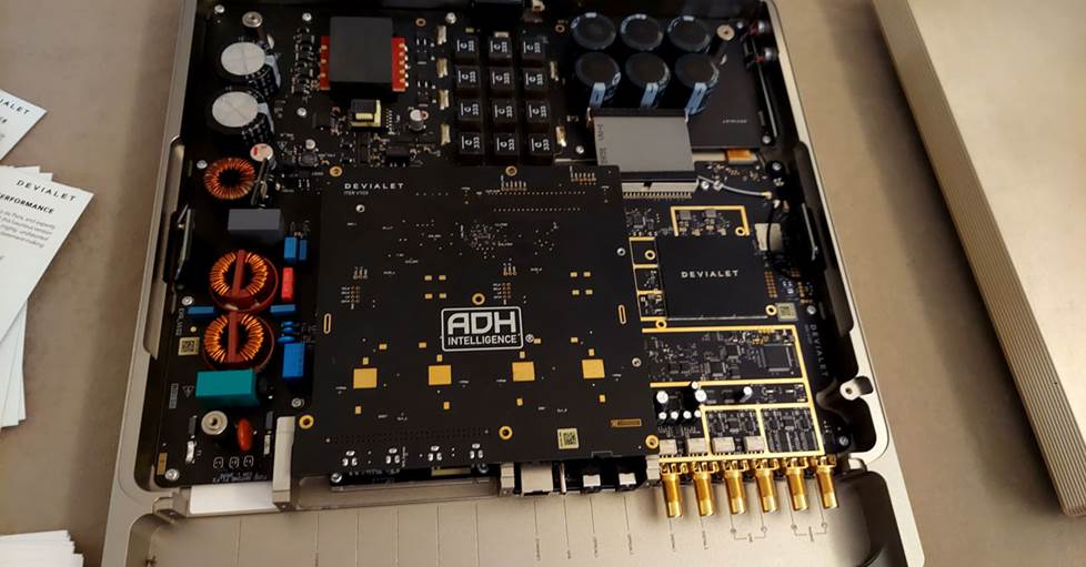 IMAGE OF ASTRA AMP WITH LID REMOVED