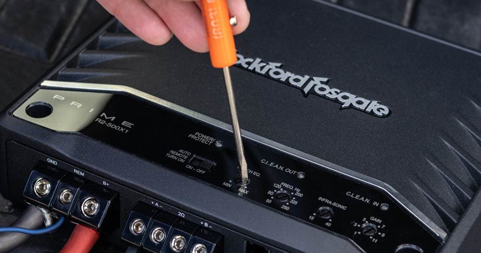 Making adjustments on a Rockford Fosgate R2-500X1 mono amplifier