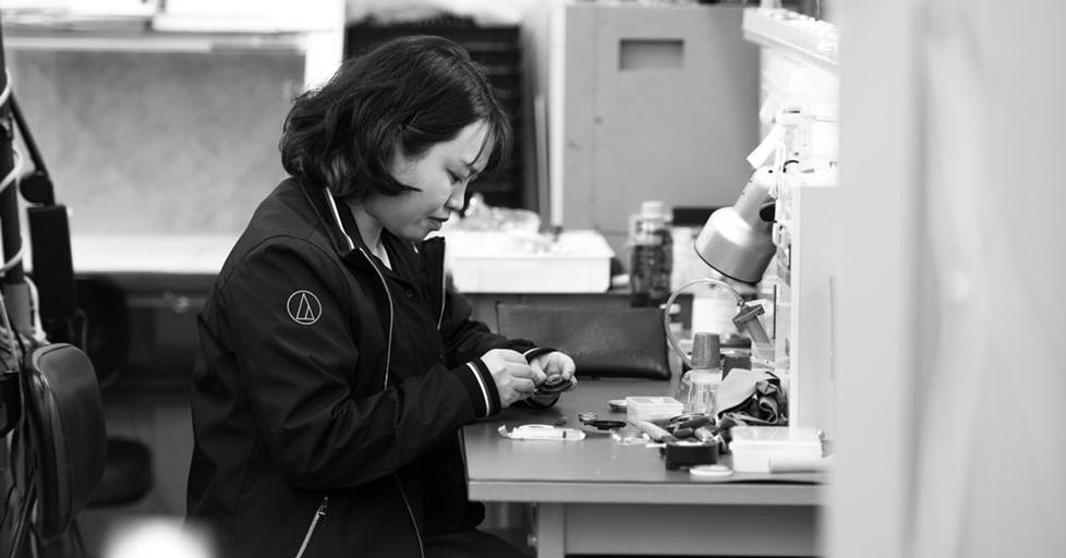 Shiwaku working on the drivers