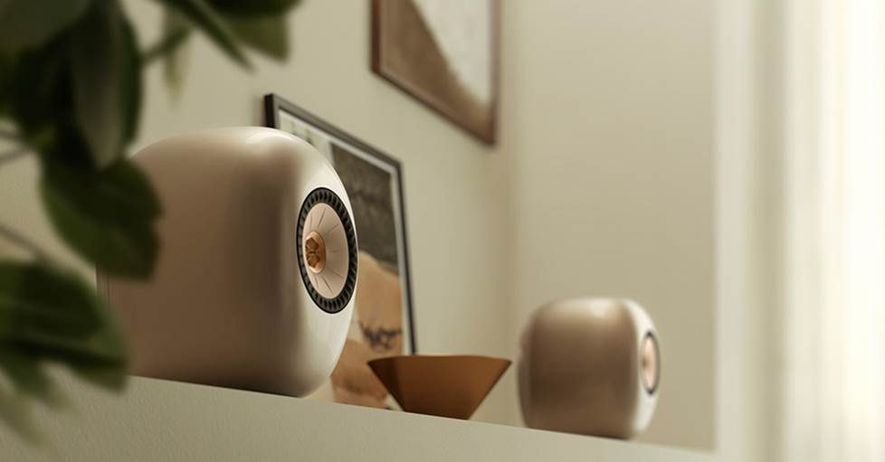 KEF LS LUXE Powered stereo speakers