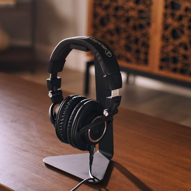 Audio-Technica ATH-M50x Professional monitor wired headphones at