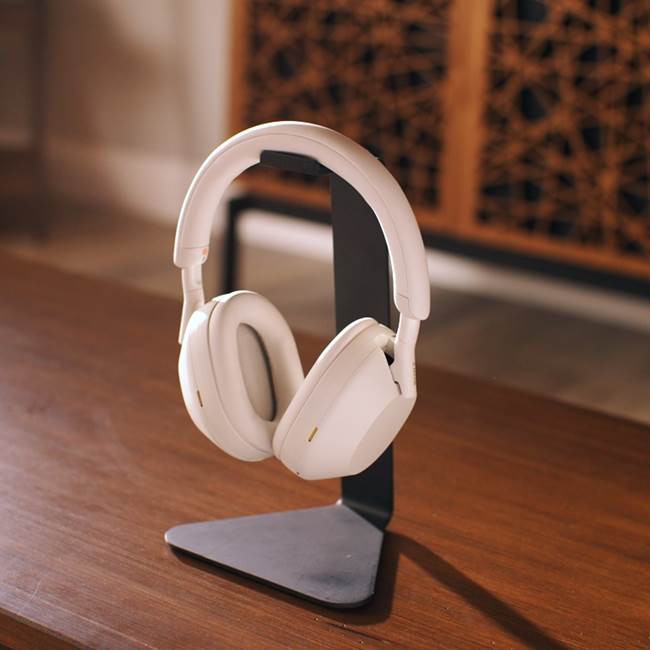 Sony WH-1000XM5 (Silver) Over-ear Bluetooth® wireless noise