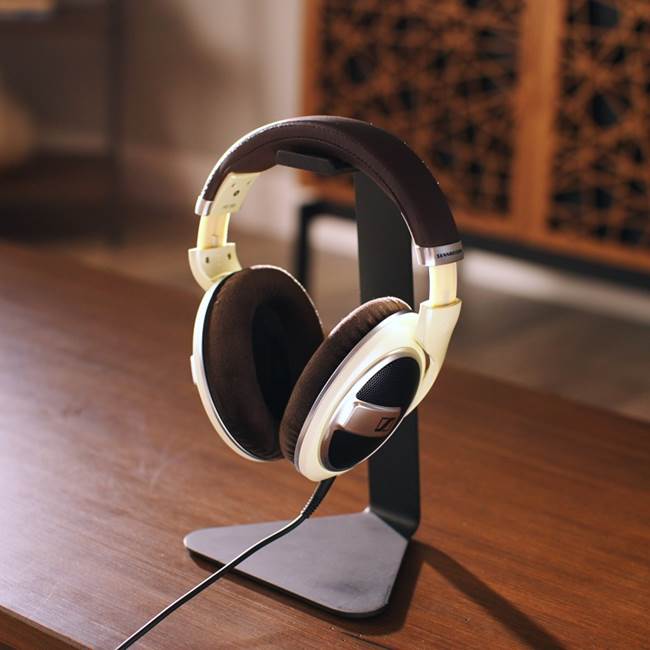 Sennheiser HD 599 Open-back wired over-ear headphones at