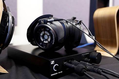 HD 820s with HDV 820 amp