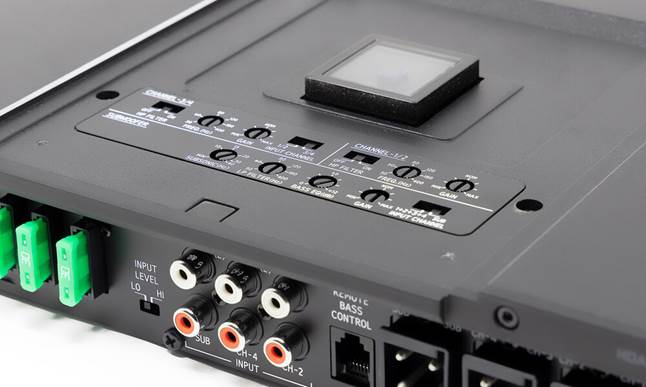 Alpine HDA-V90 Status Series 5-channel car amplifier — 75 watts